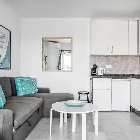 Sea View With 3 Terraces Near Burriana شقة *